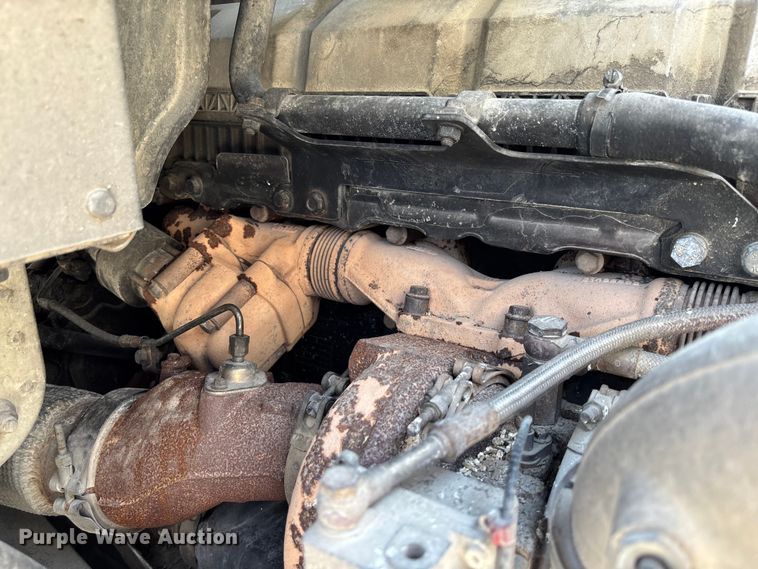 image for item FC1734 2016 Mack CXU613 semi truck