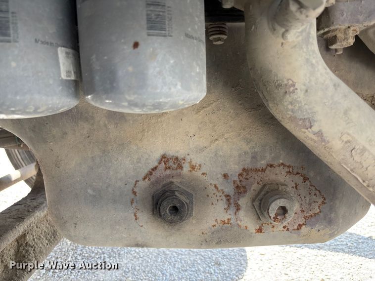 image for item FC1734 2016 Mack CXU613 semi truck