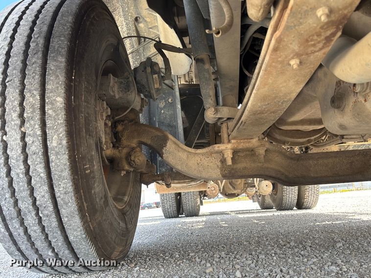 image for item FC1734 2016 Mack CXU613 semi truck