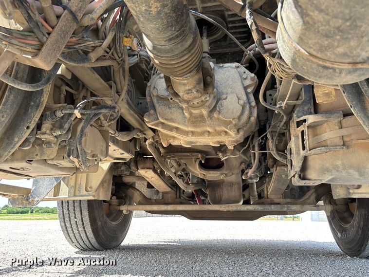 image for item FC1734 2016 Mack CXU613 semi truck