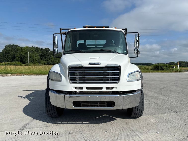 image for item FC1737 2013 Freightliner Business Class M2 roll-off container truck