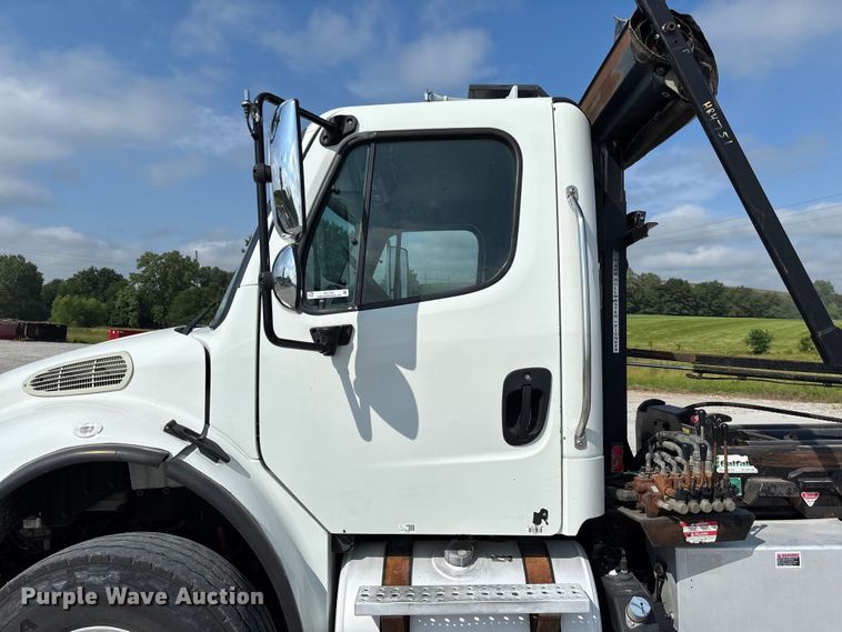 image for item FC1737 2013 Freightliner Business Class M2 roll-off container truck