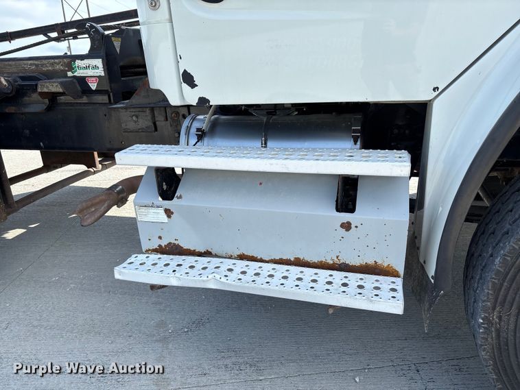 image for item FC1737 2013 Freightliner Business Class M2 roll-off container truck