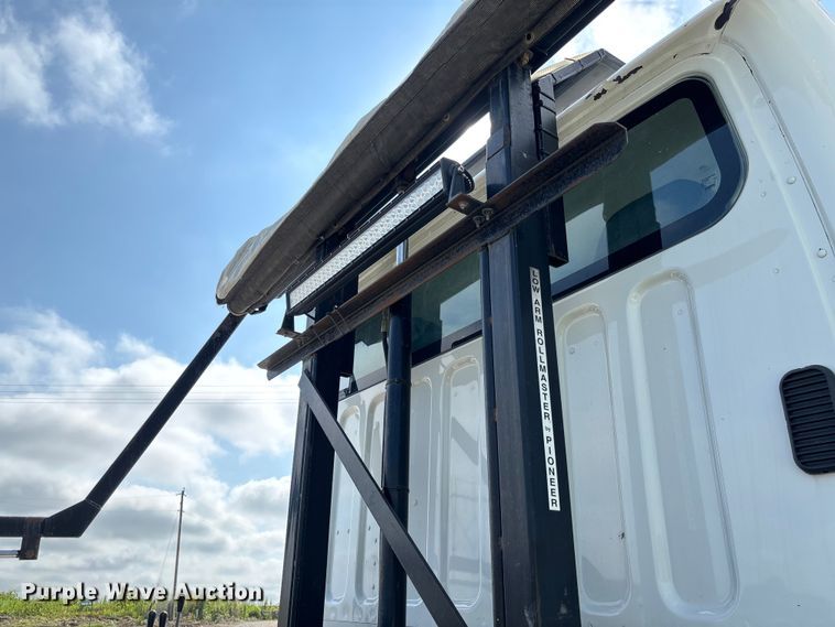 image for item FC1737 2013 Freightliner Business Class M2 roll-off container truck