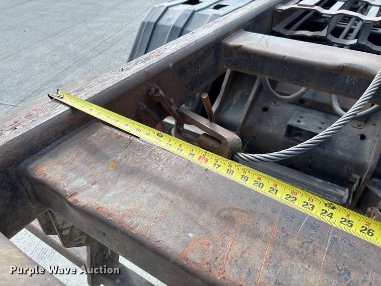image for item FC1737 2013 Freightliner Business Class M2 roll-off container truck