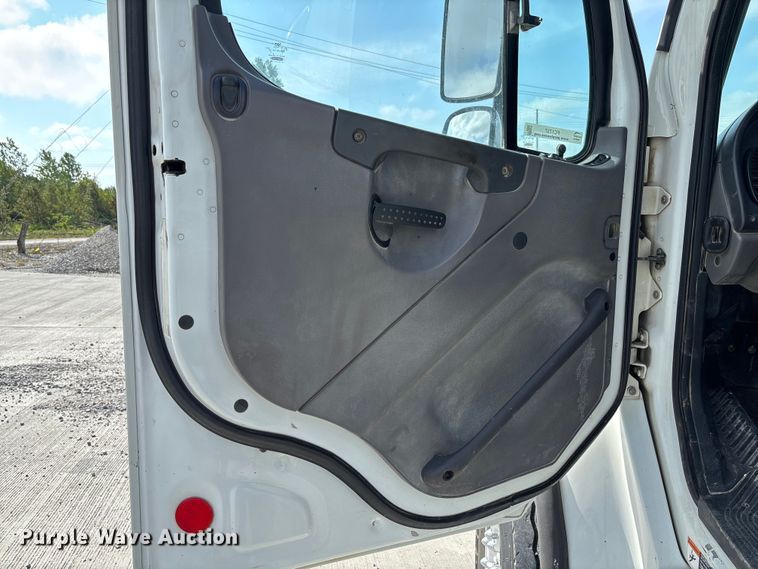 image for item FC1737 2013 Freightliner Business Class M2 roll-off container truck