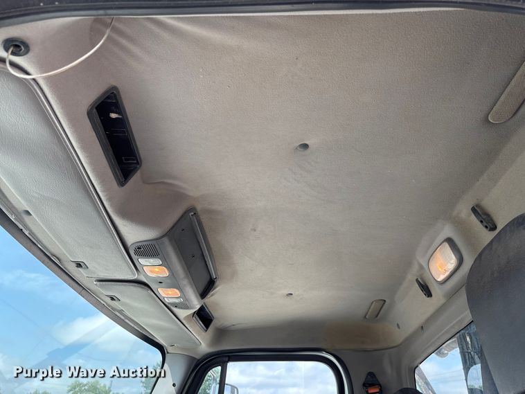 image for item FC1737 2013 Freightliner Business Class M2 roll-off container truck