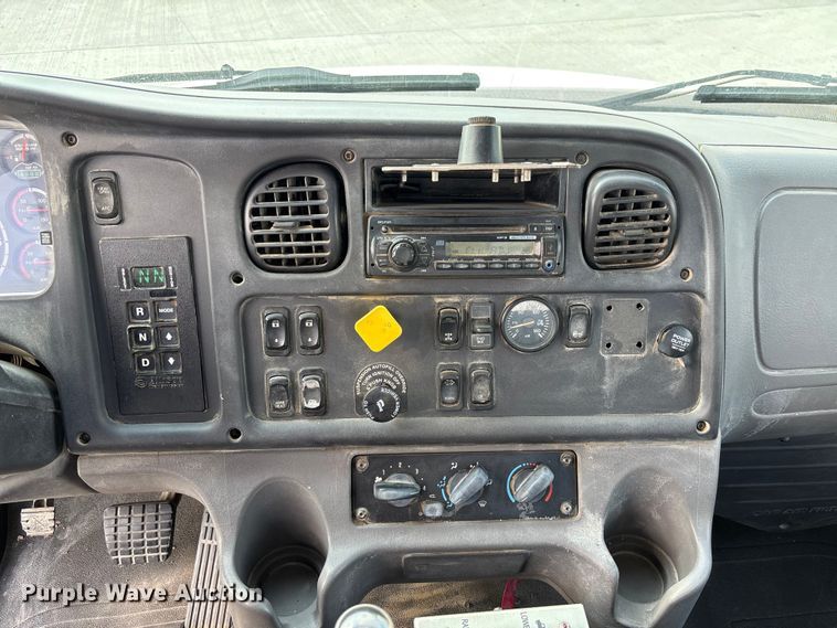 image for item FC1737 2013 Freightliner Business Class M2 roll-off container truck