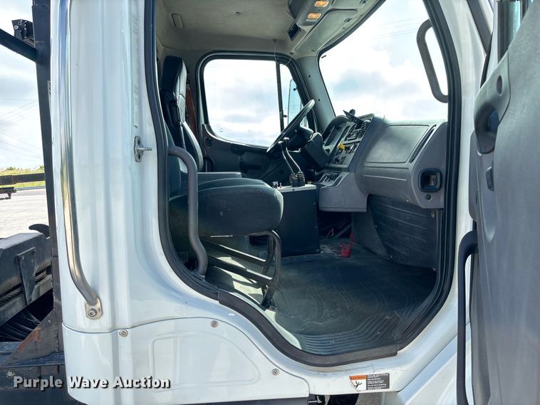 image for item FC1737 2013 Freightliner Business Class M2 roll-off container truck