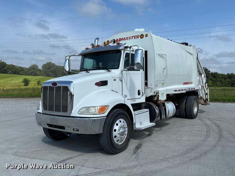 image for item FC1738 2018 Peterbilt 337 refuse truck