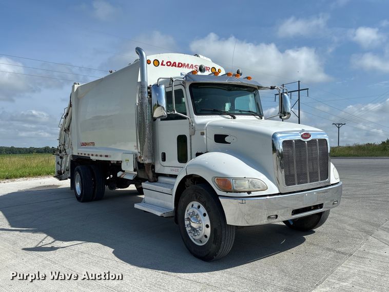 image for item FC1738 2018 Peterbilt 337 refuse truck