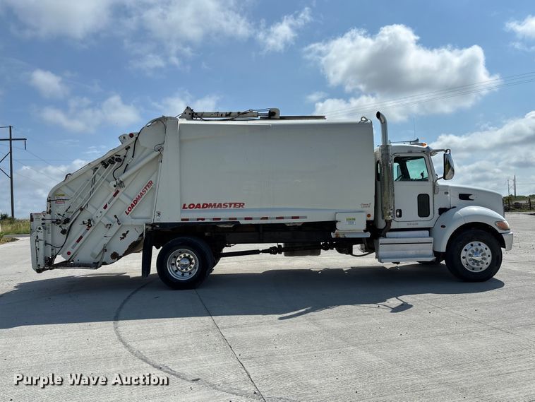 image for item FC1738 2018 Peterbilt 337 refuse truck
