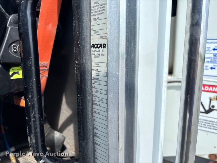 image for item FC1738 2018 Peterbilt 337 refuse truck