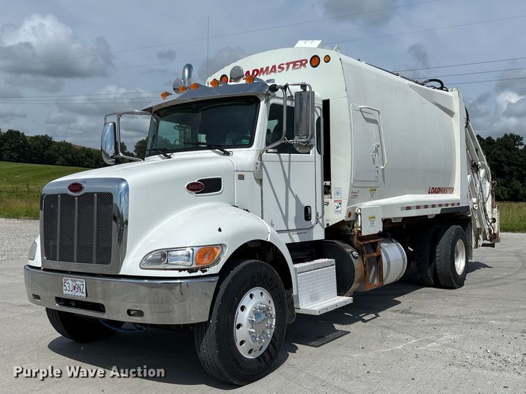 image for item FC1739 2018 Peterbilt 337 refuse truck