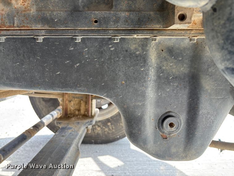 image for item FC1739 2018 Peterbilt 337 refuse truck