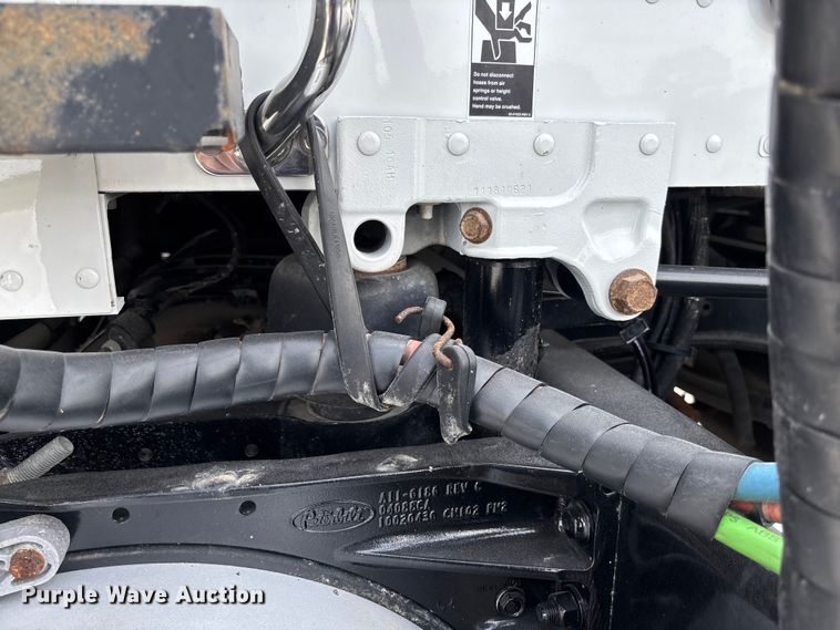 image for item FC1740 2022 Peterbilt 579 semi truck