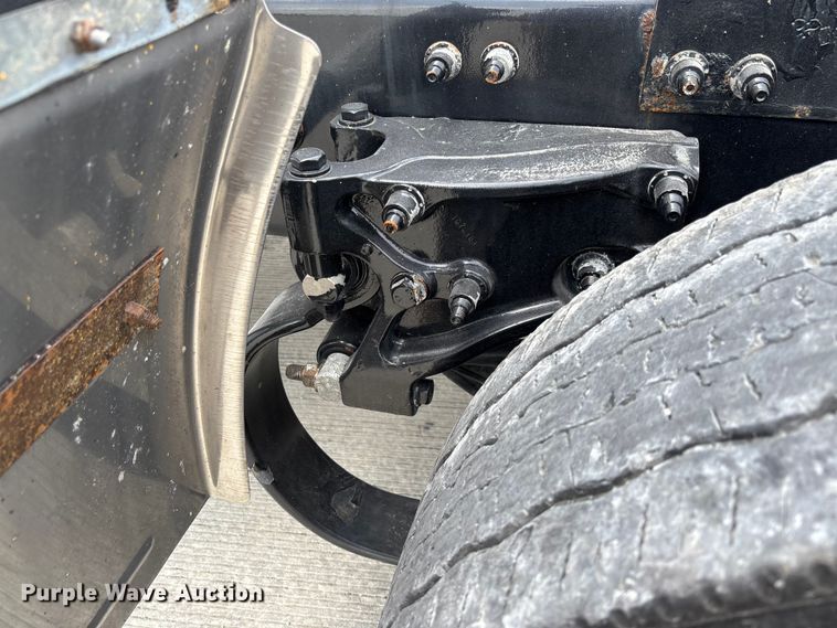 image for item FC1740 2022 Peterbilt 579 semi truck