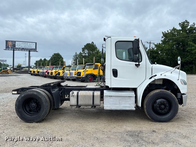 image for item FC1745 2016 Freightliner Business Class M2 106 semi truck