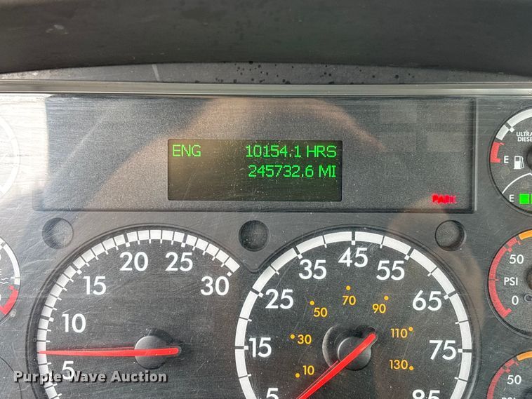 image for item FC1745 2016 Freightliner Business Class M2 106 semi truck
