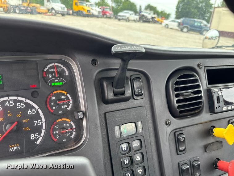 image for item FC1745 2016 Freightliner Business Class M2 106 semi truck