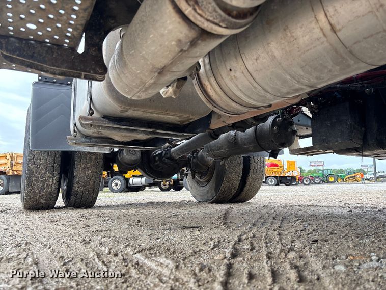 image for item FC1745 2016 Freightliner Business Class M2 106 semi truck