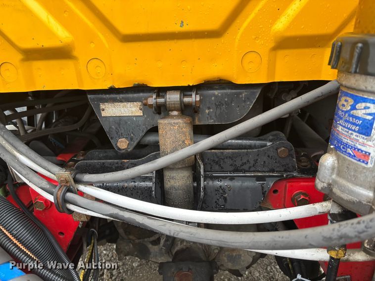image for item FC1746 2007 International 8600 semi truck