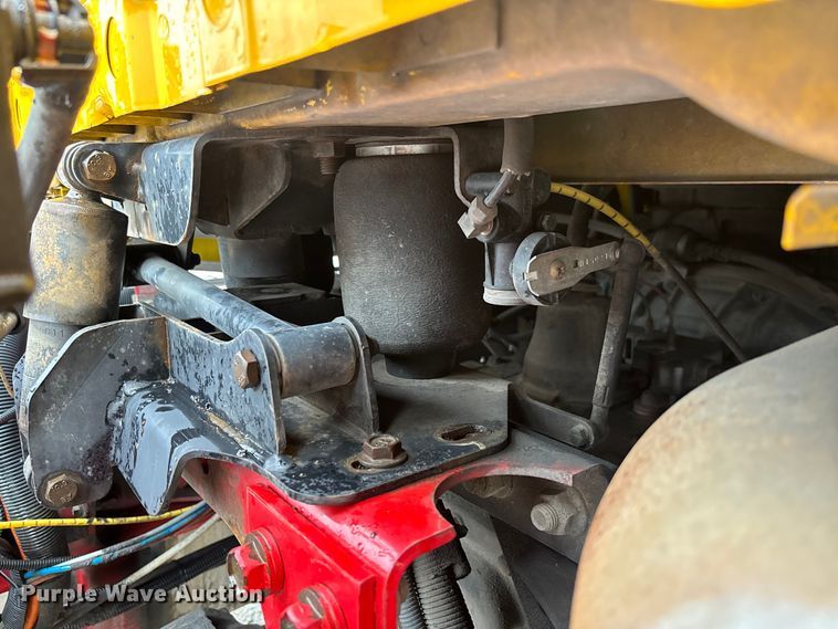image for item FC1746 2007 International 8600 semi truck