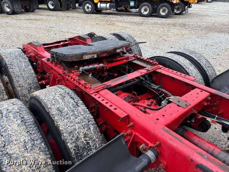 image for item FC1746 2007 International 8600 semi truck