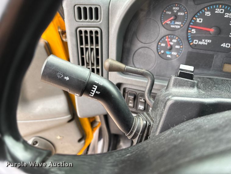 image for item FC1746 2007 International 8600 semi truck