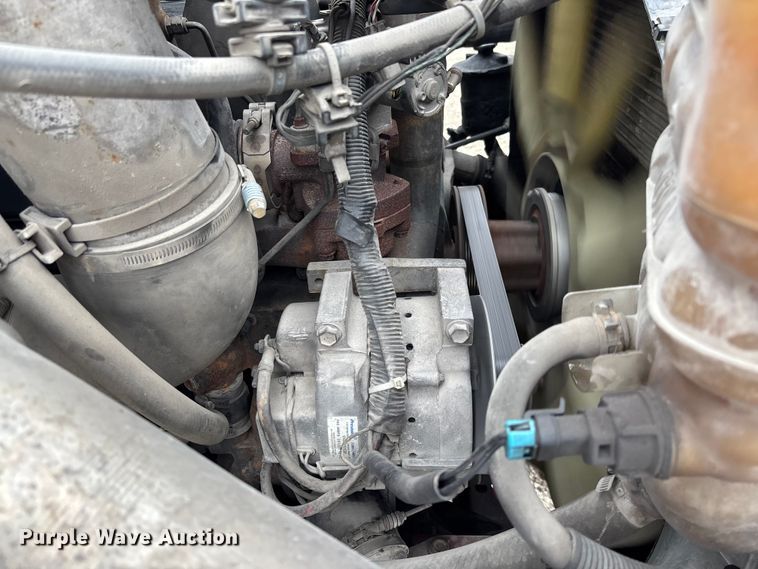 image for item FC1746 2007 International 8600 semi truck