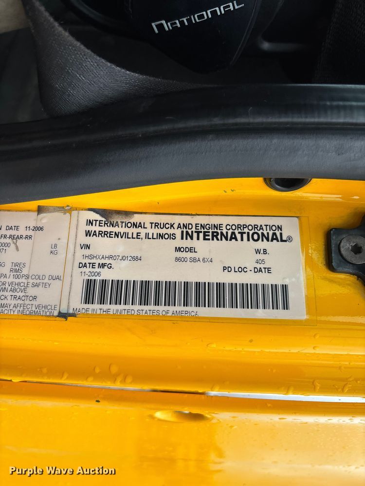 image for item FC1746 2007 International 8600 semi truck