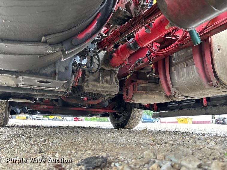 image for item FC1748 2016 Volvo VNL semi truck