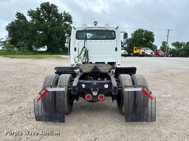 image for item FC1749 2015 Freightliner Business Class M2 106 semi truck