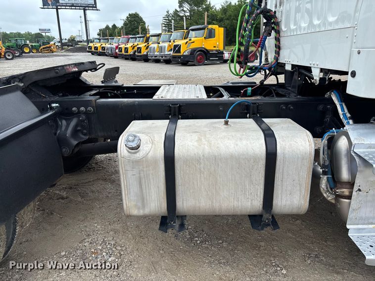 image for item FC1749 2015 Freightliner Business Class M2 106 semi truck