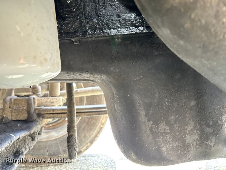 image for item FC1774 2002 Volvo VNL semi truck