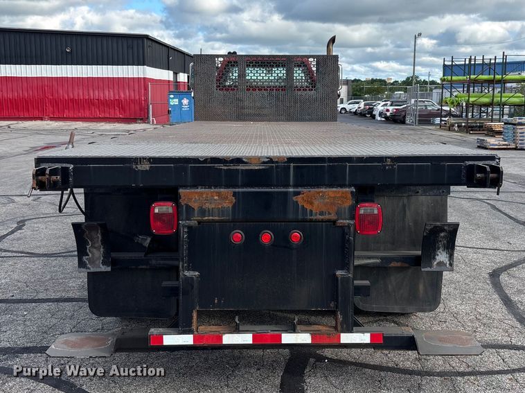 image for item FC2405 2001 GMC C7500 flatbed truck