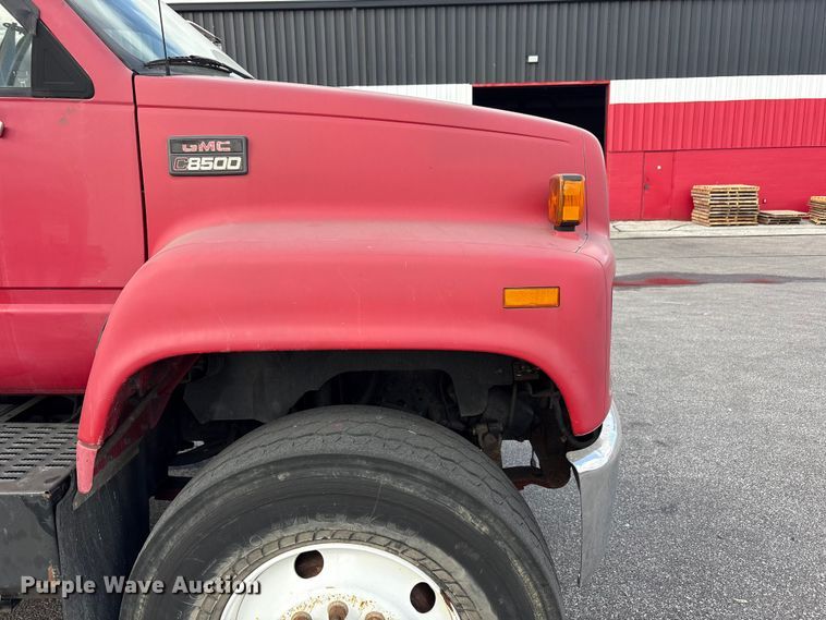 image for item FC2405 2001 GMC C7500 flatbed truck