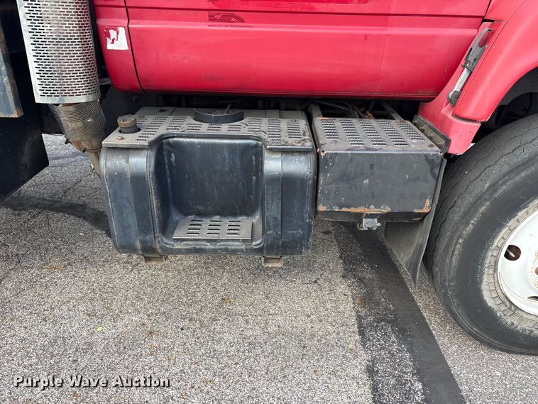 image for item FC2405 2001 GMC C7500 flatbed truck