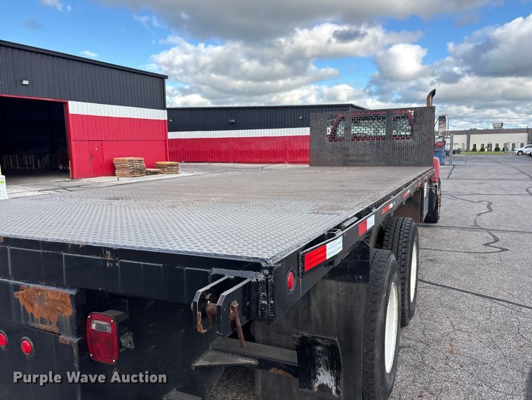 image for item FC2405 2001 GMC C7500 flatbed truck