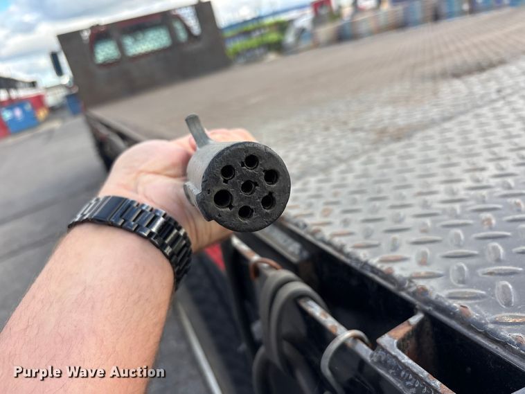 image for item FC2405 2001 GMC C7500 flatbed truck