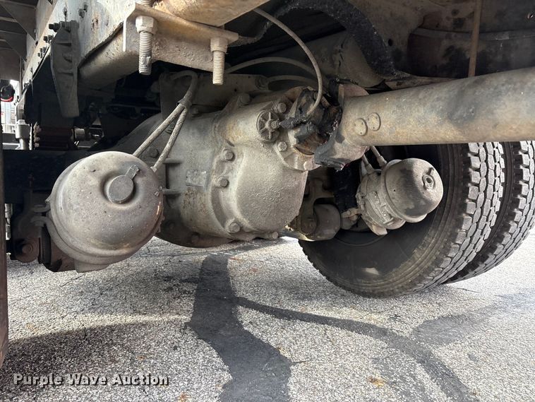 image for item FC2405 2001 GMC C7500 flatbed truck