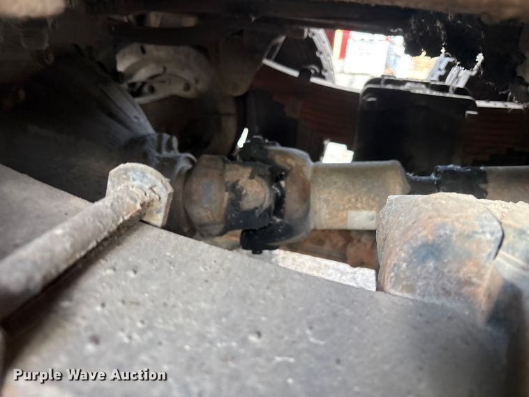 image for item FC2405 2001 GMC C7500 flatbed truck
