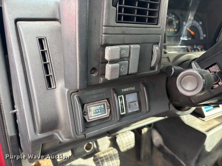 image for item FC2405 2001 GMC C7500 flatbed truck
