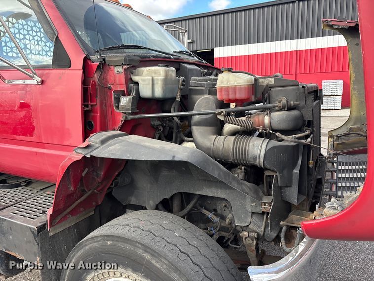 image for item FC2405 2001 GMC C7500 flatbed truck