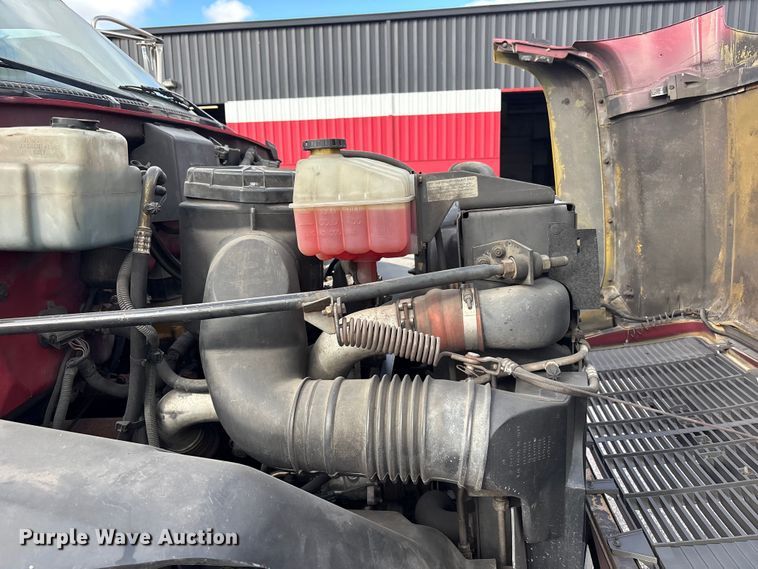 image for item FC2405 2001 GMC C7500 flatbed truck