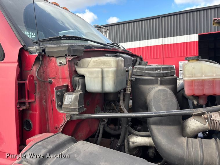 image for item FC2405 2001 GMC C7500 flatbed truck