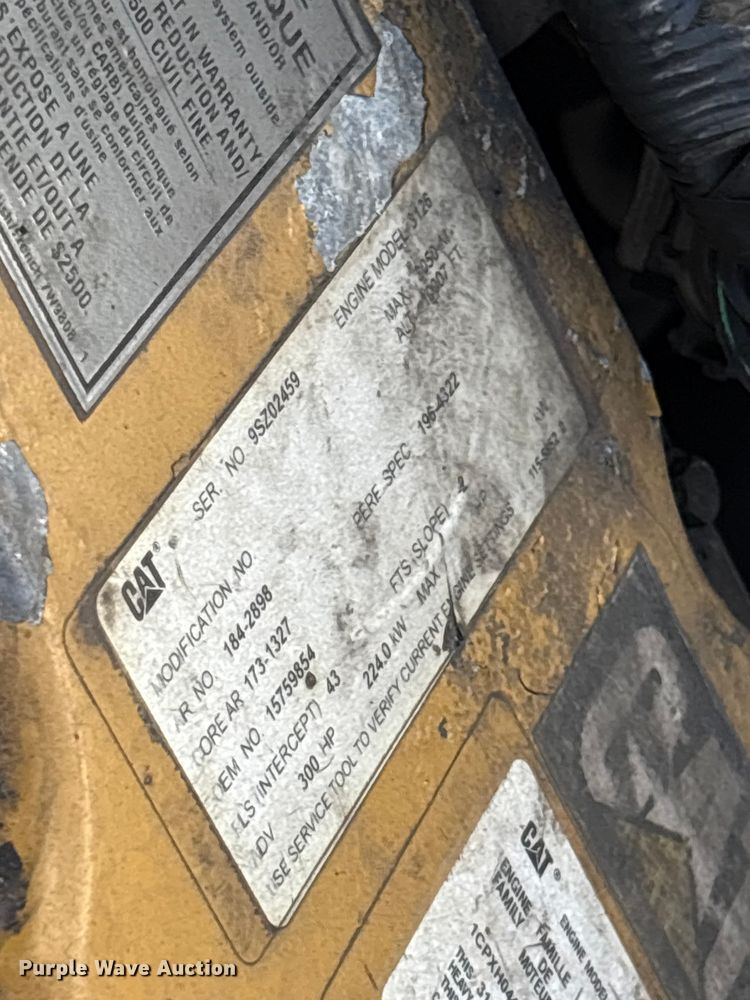 image for item FC2405 2001 GMC C7500 flatbed truck