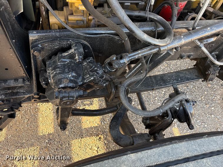 image for item FC2438 2000 Peterbilt 379 semi truck