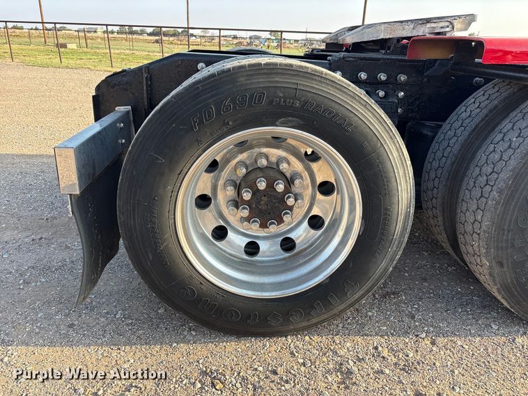 image for item FC2438 2000 Peterbilt 379 semi truck