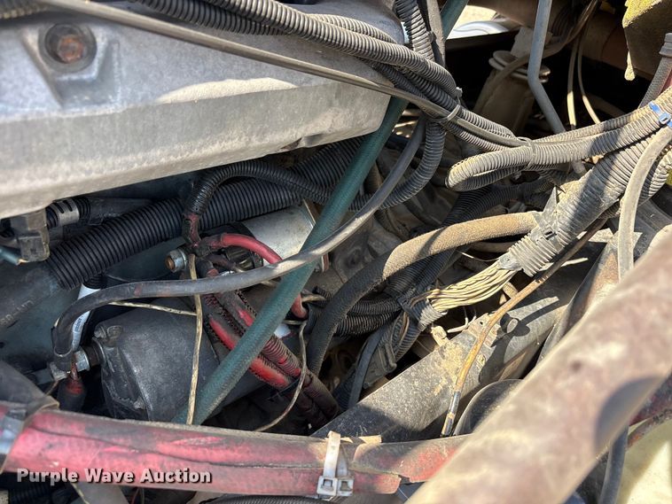 image for item FC2439 2000 Freightliner FLD semi truck